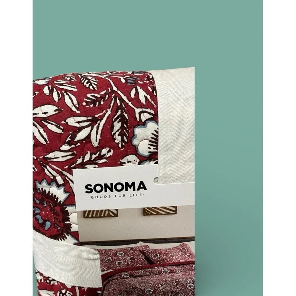 Sonoma Full Queen Reversible Cotton Quilt Asma Floral Quilted‎ 90 x 95 Red Black